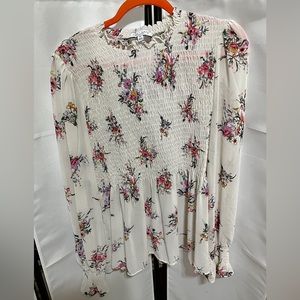 Flower long sleeve top